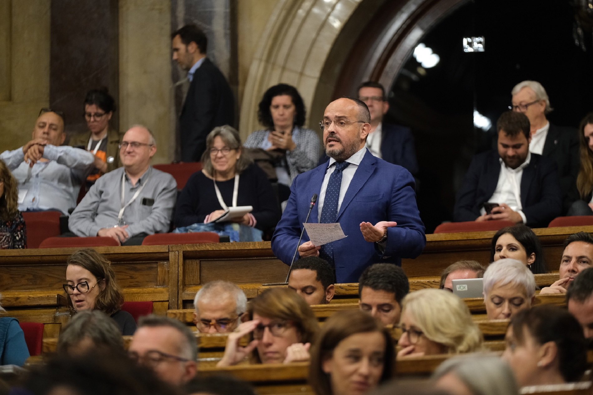 El president del PPC, Alejandro Fernández, al Ple del Parlament / Carlos Baglietto