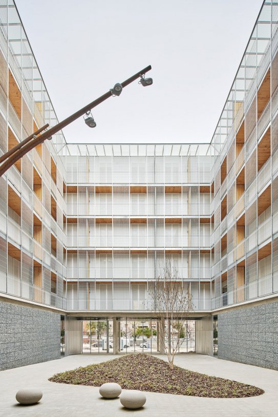 edificio PISA Cornellà. José Hevia