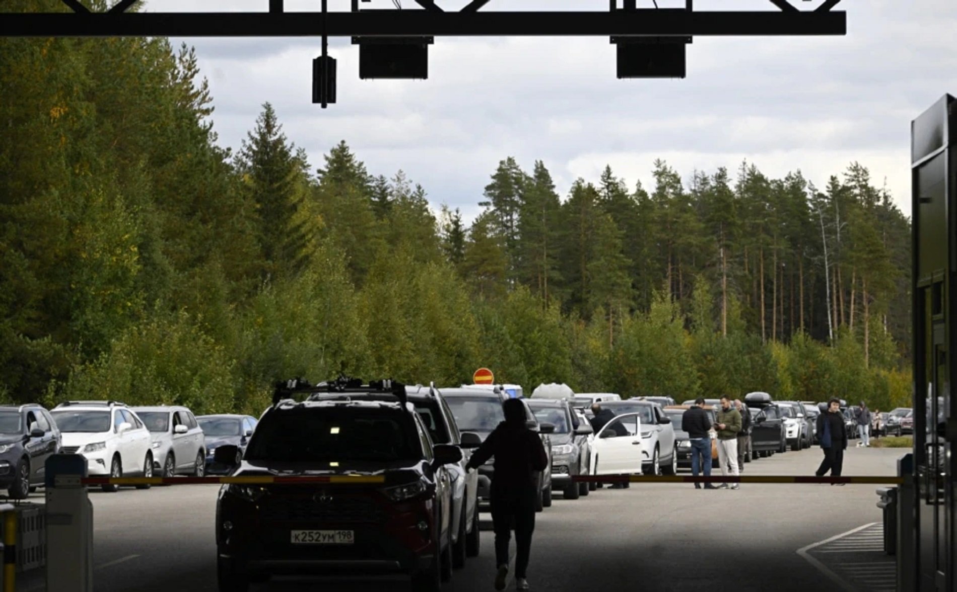Finlandia levantará un muro en la frontera con Rusia para frenar la llegada de migrantes