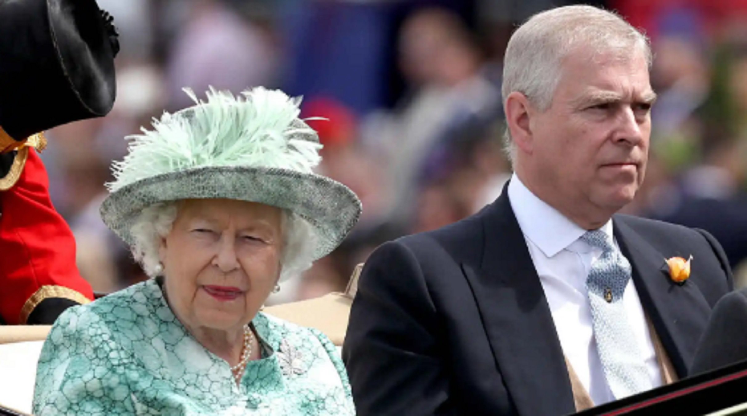 Isabel II y el príncipe Andrew   GTRES