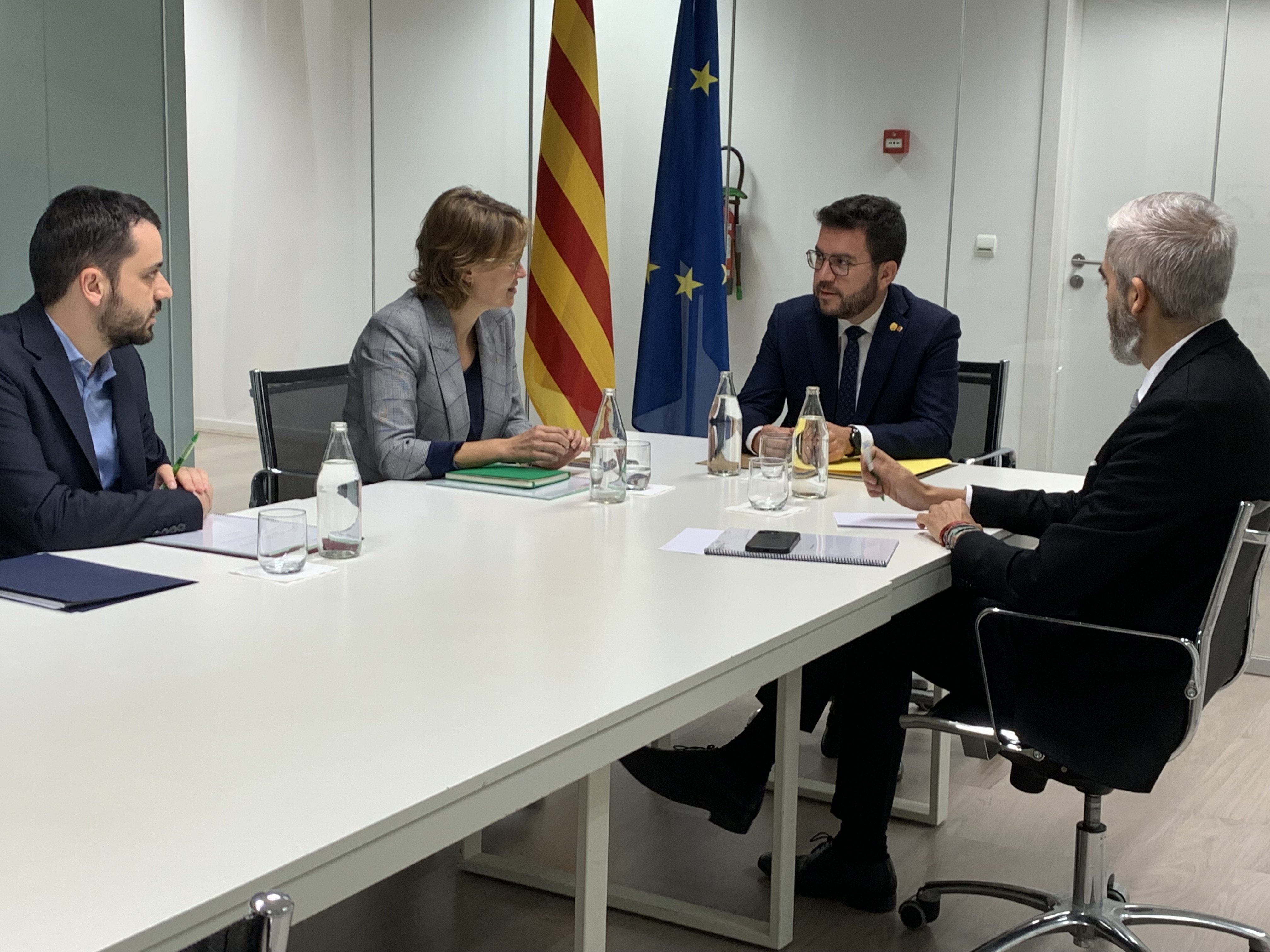 El Govern retreu el nou paper assumit per Junts a l'oposició: "incoherent i incongruent"