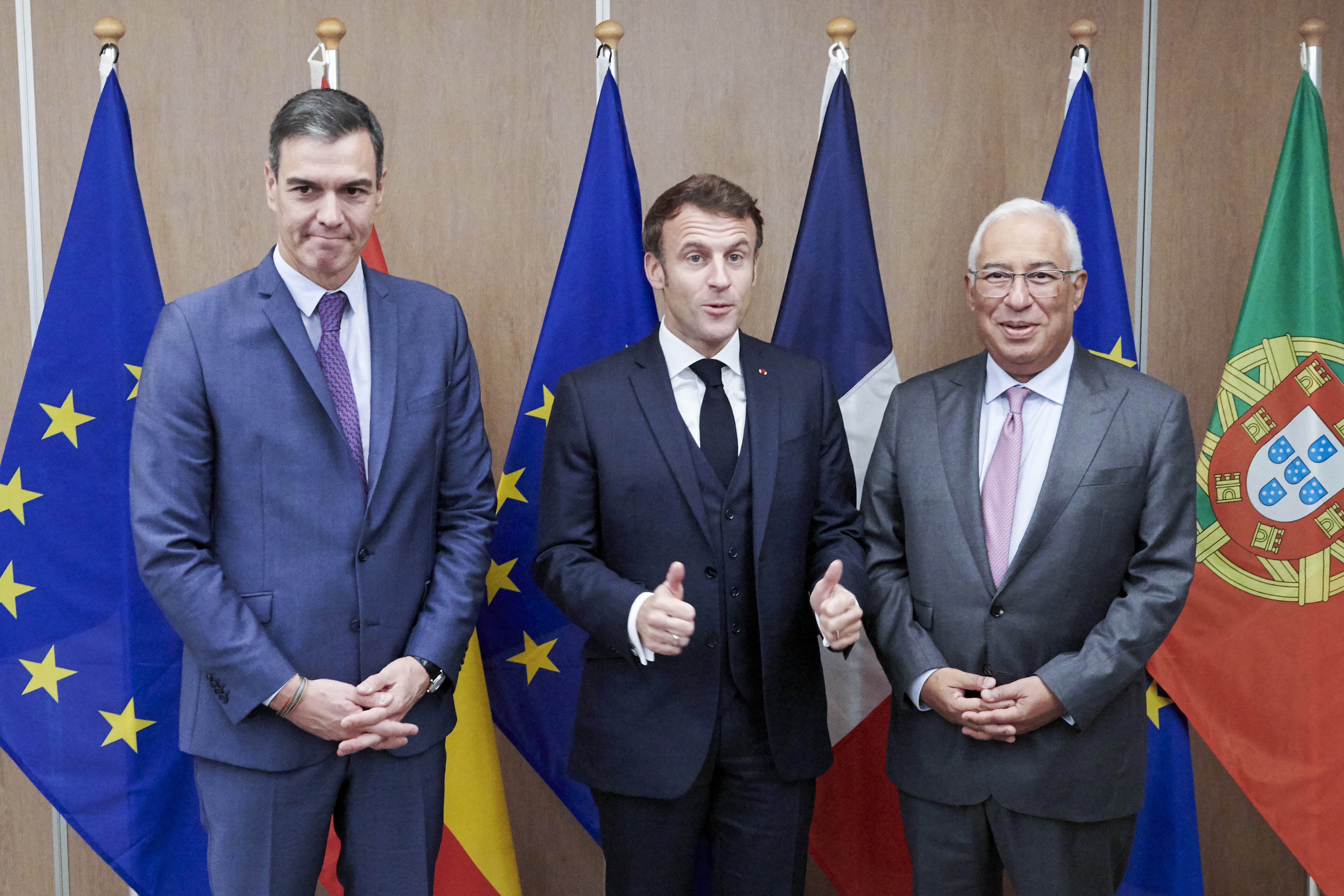 Macron prevails over Sánchez: "green energy corridor" to replace MidCat gas link plan