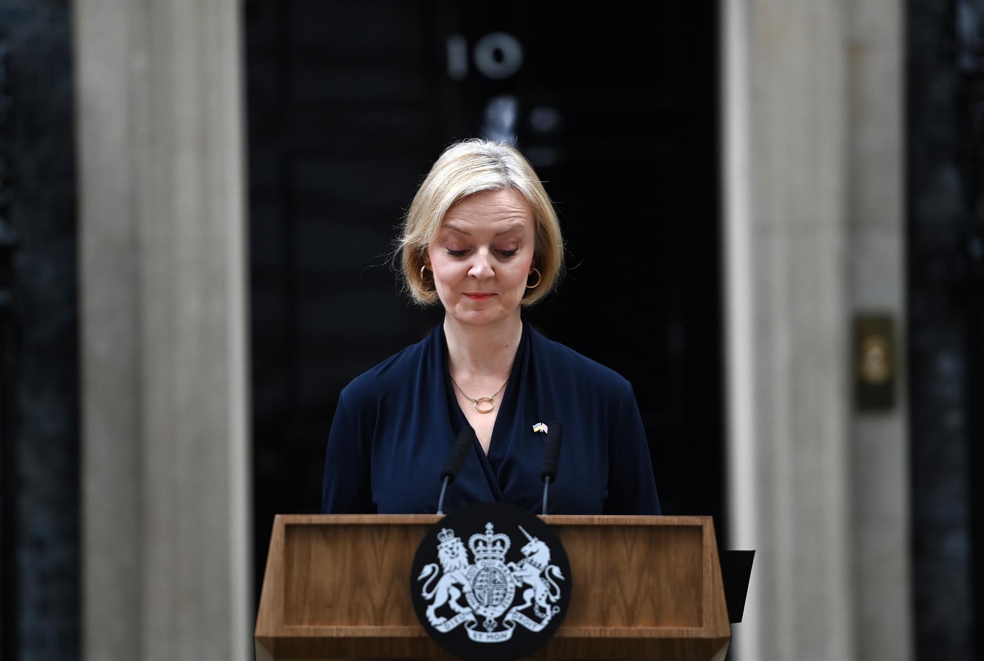 Liz Truss dimite como primera ministra del Reino Unido
