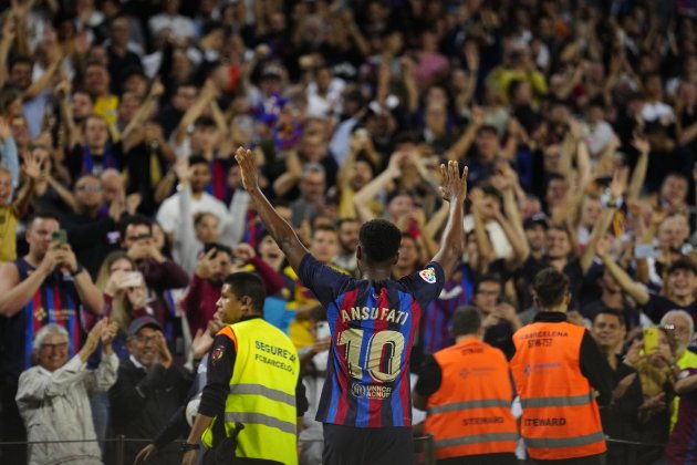 Ansu Fati celebra gol Barca afición Camp Nou / Foto: EFE