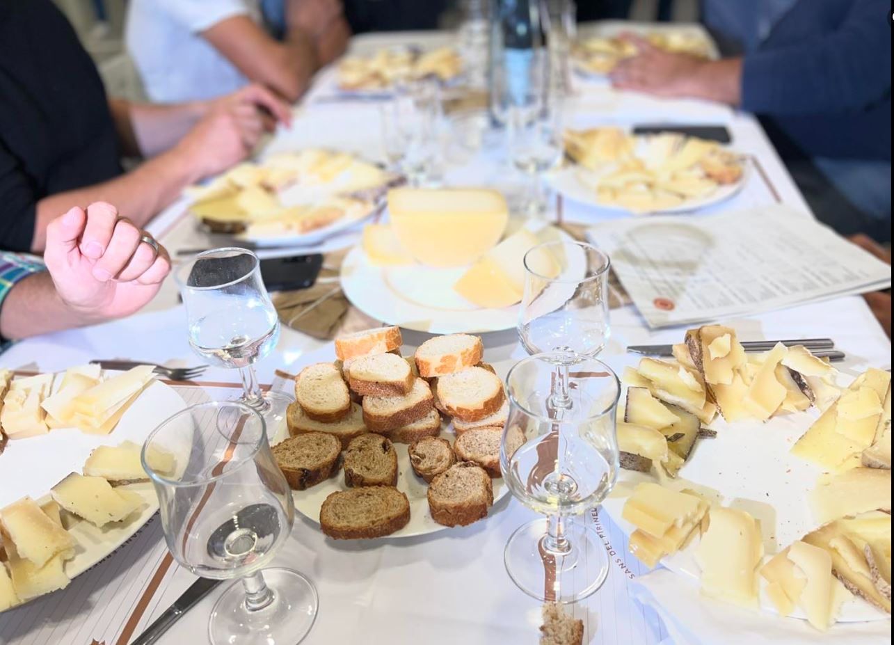 Un matí de Sant Ermengol tastant els millors formatges del Pirineu