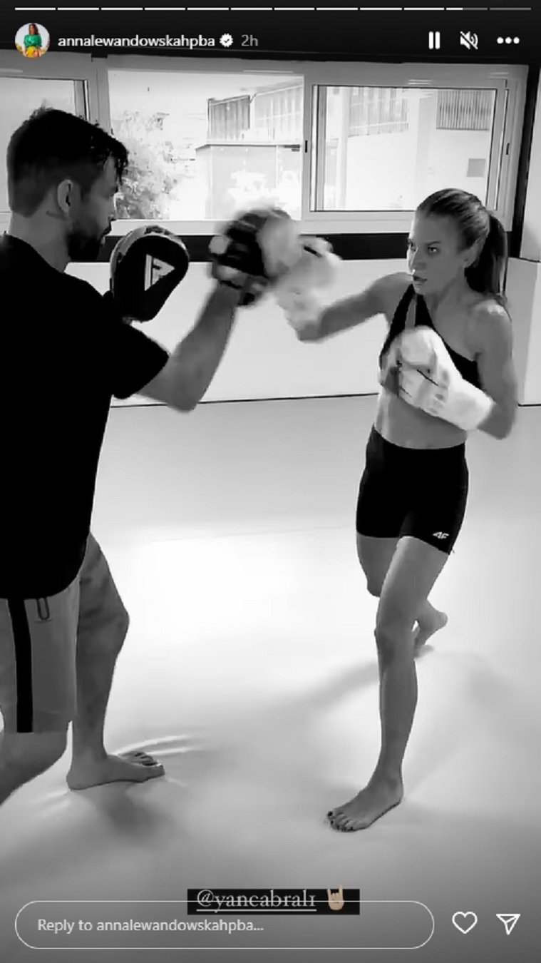 Lewandowska pracitcando boxa IG Stories