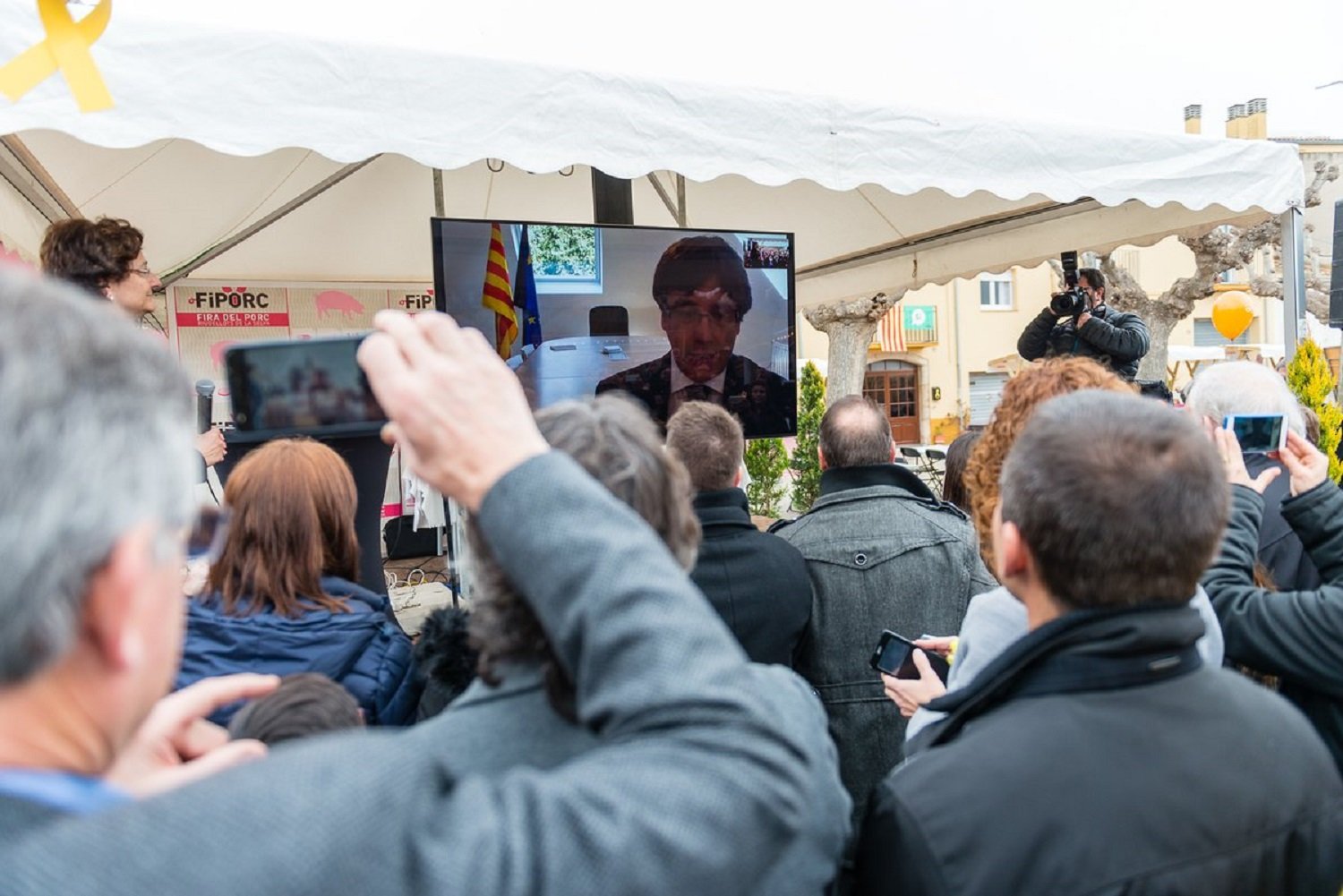 Puigdemont inaugura una feria por vía telemática