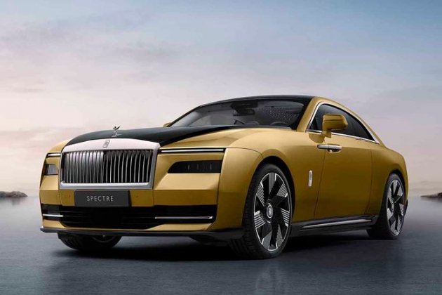 Spectre Rolls Spectre Rolls