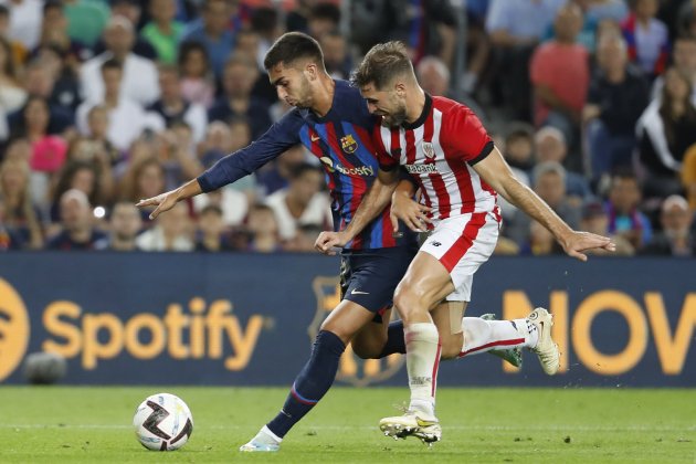 Ferran Torres Yeray disputa Barça Athletic Ferran Torres Yeray disputa Barça Athletic