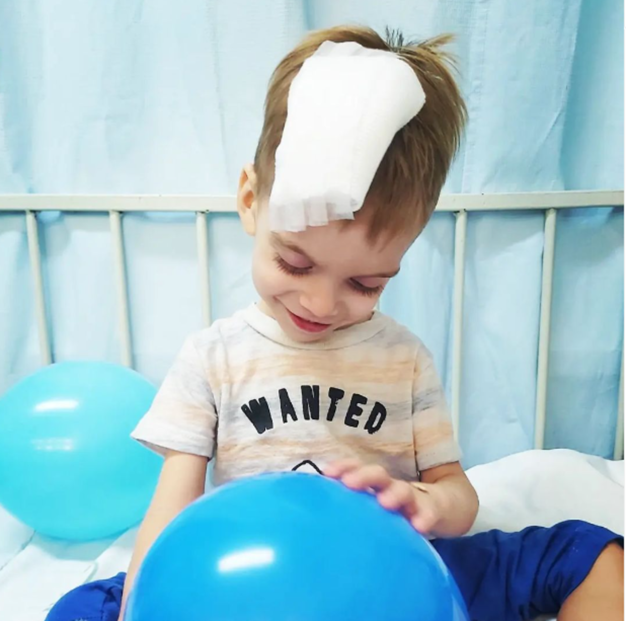 La odisea del pequeño Oliver para llegar a Barcelona para operarse de un tumor cerebral