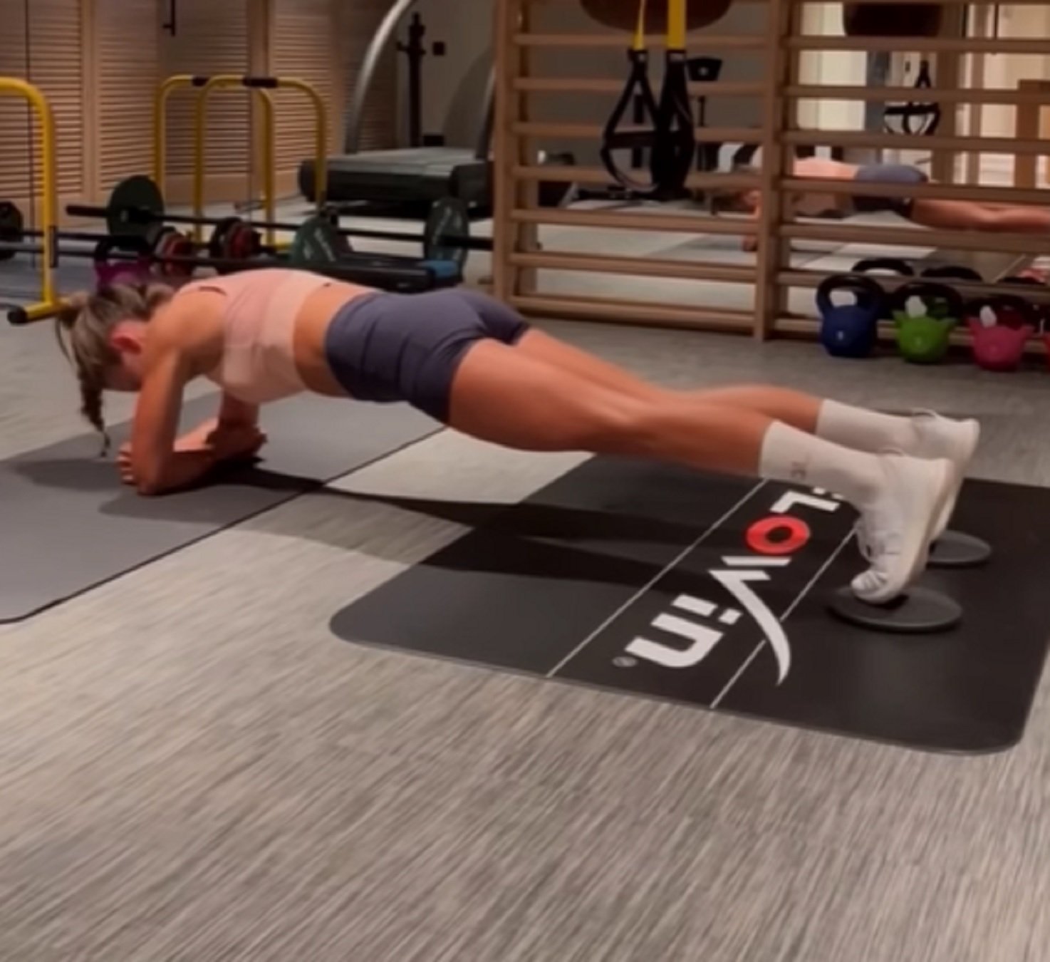 Anna Lewandowska haciendo abs IG Anna Lewandowska haciendo abs IG