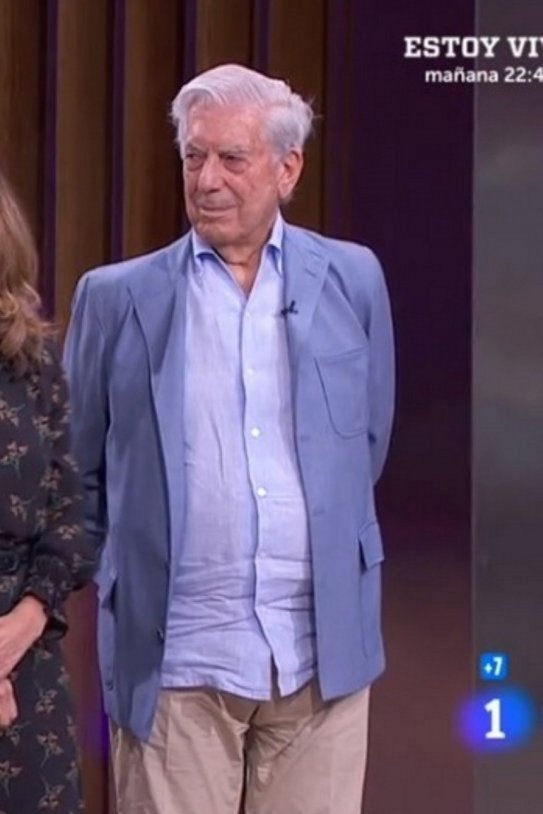 Mario Vargas Llosa descamisado en Masterchef RTVE.es