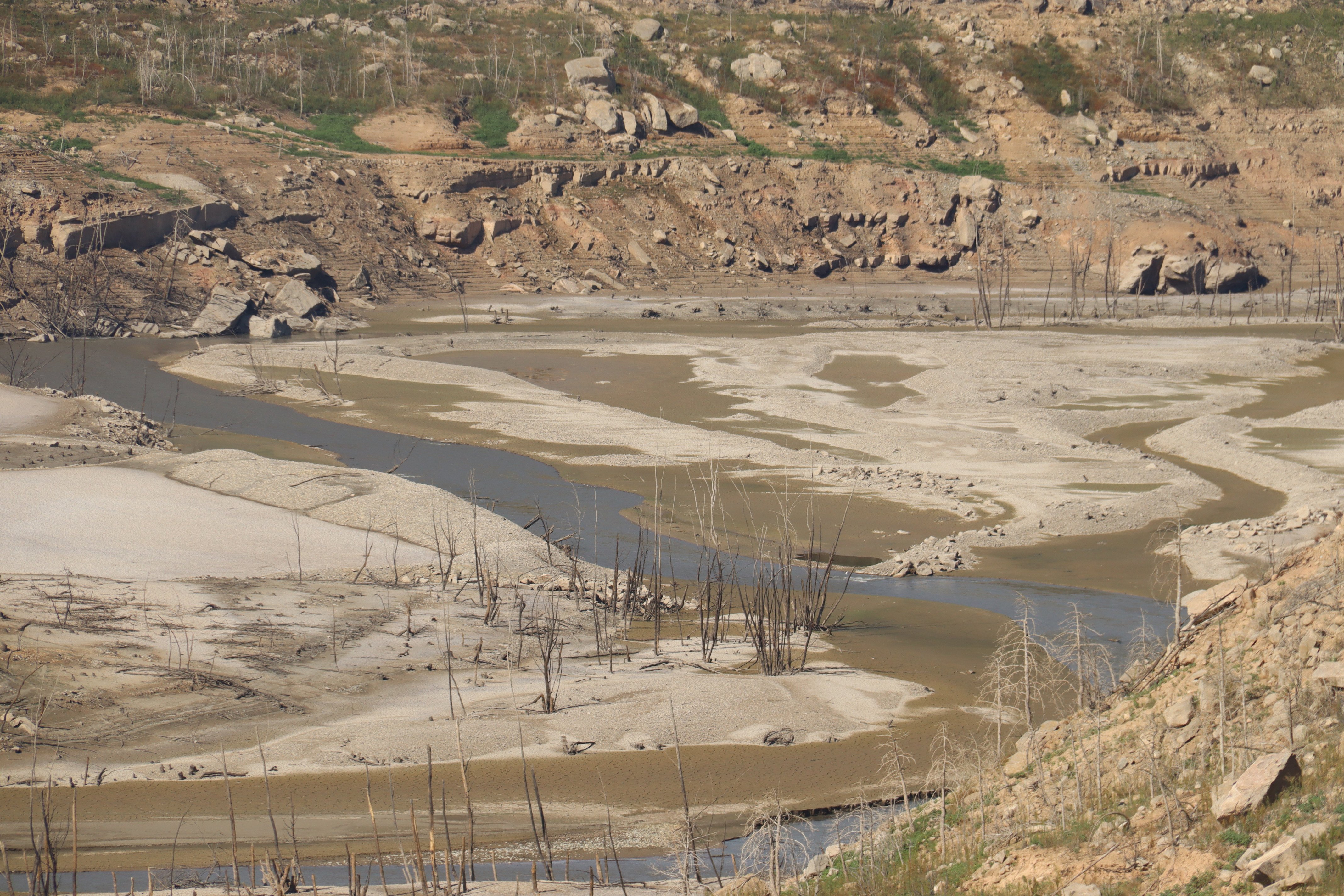 Los municipios con restricciones de agua por la sequía en Catalunya | MAPA