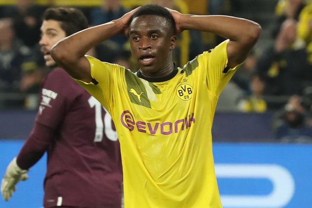 Youssoufa Moukoko lamentant ocasion Borussia Dortmund Manchester City / Foto: Europa Press
