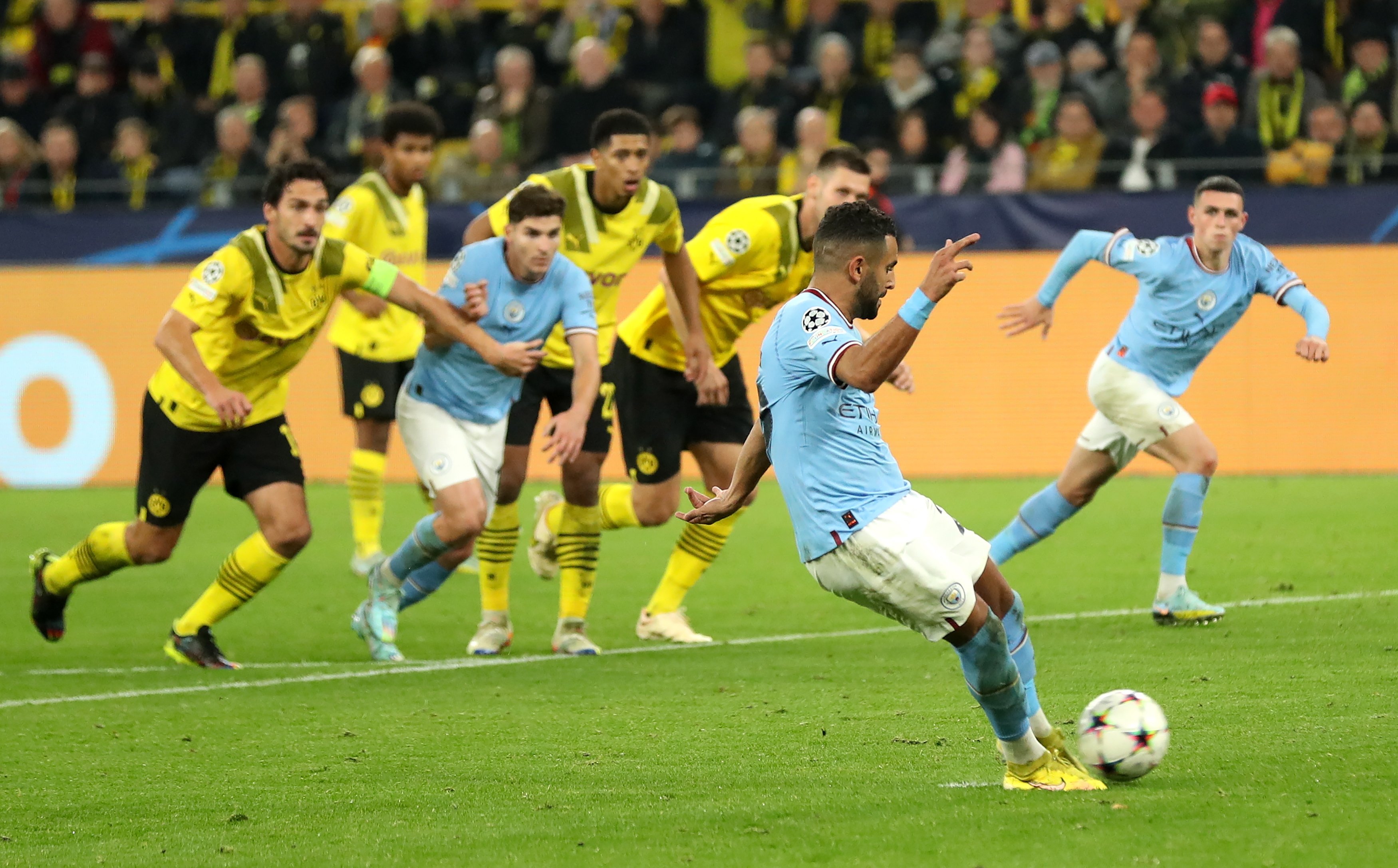 Manchester City i Borussia Dortmund firmen un empat que serveix a ambdós (0-0)