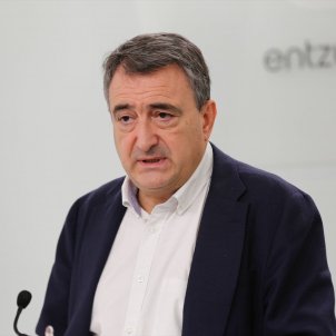 El PNB arrenca a Sánchez l'oficialitat de les seleccions basques de pilota i surf