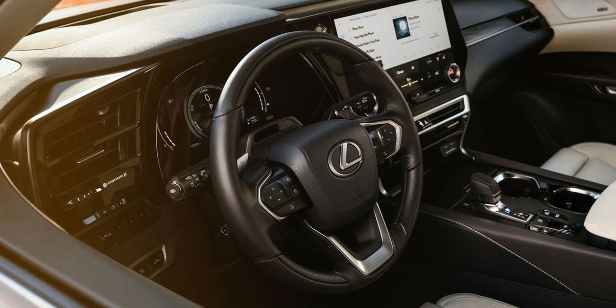 Lexus RX 2023