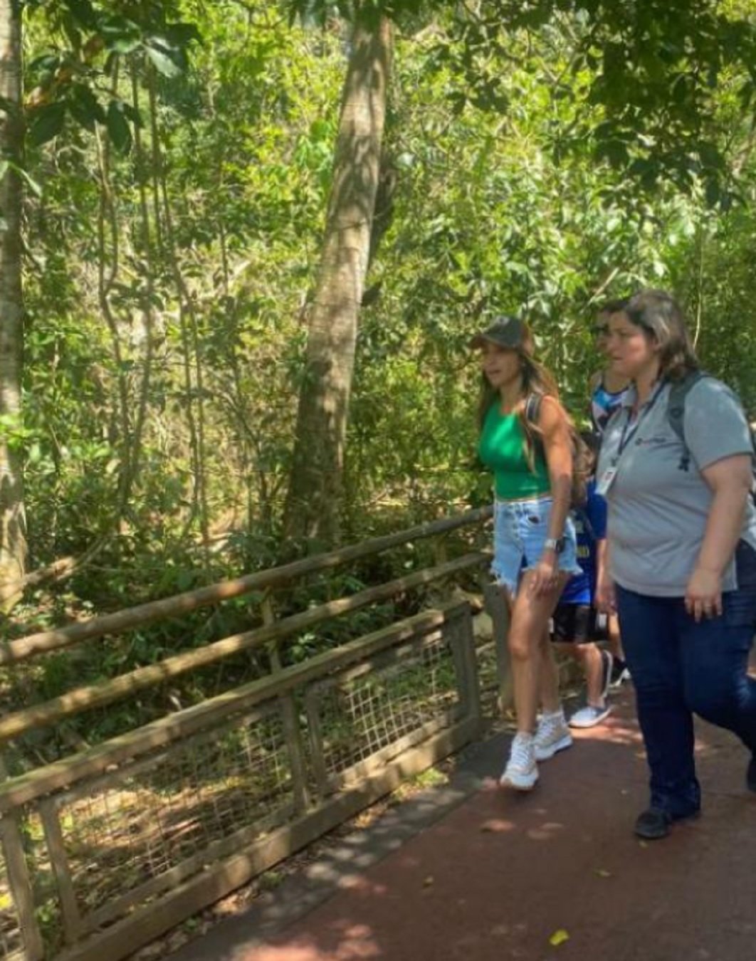 Antonela Roccuzzo en el Iguazú Vaya Mundo Antonela Roccuzzo en el Iguazú Vaya Mundo