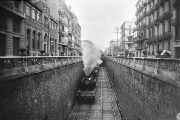 tren calle arago barcelona Archivo Nacional de Catalunya