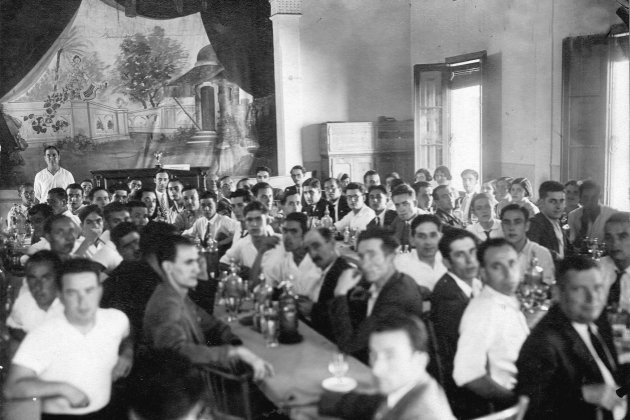 Federación de Ateneos de Catalunya. Salón de actos de la Entidad ©Orfeó Badalonés (1)