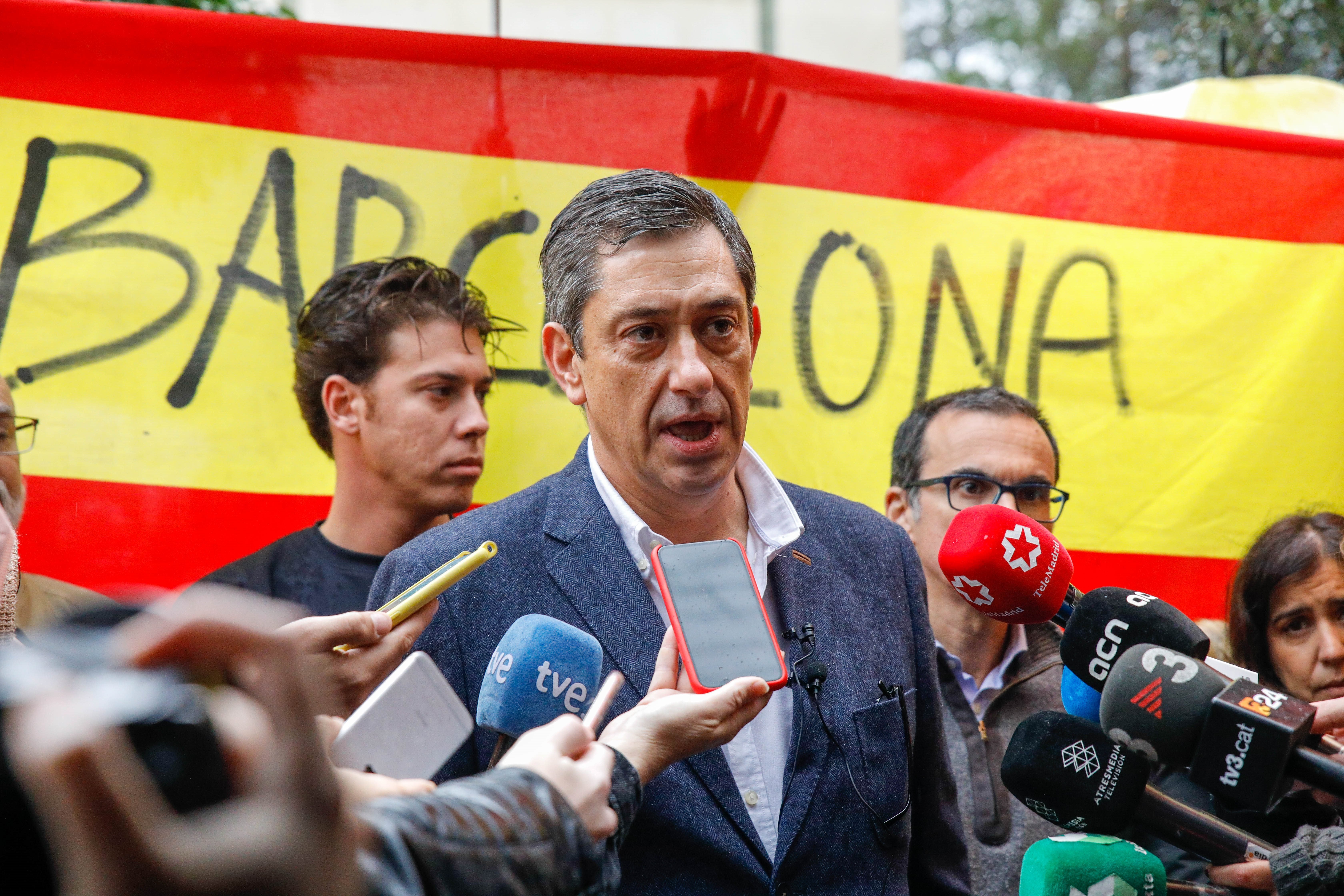 La crisis de Vox llega a Catalunya: el grupo parlamentario se queda con 10 diputados