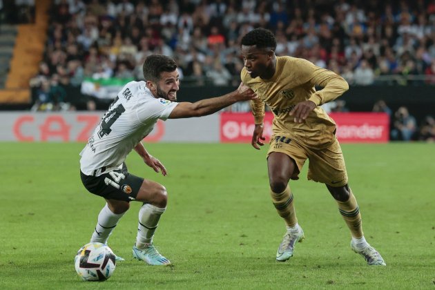 Ansu Fati regate Gayá València Barça / Foto: EFE