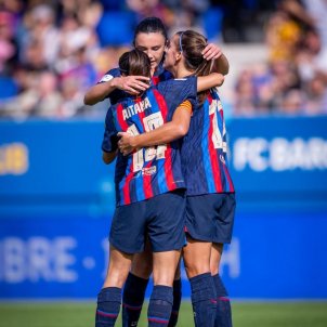 Engen i Aitana refermen el liderat del Barça femení davant el Llevant (2-1)