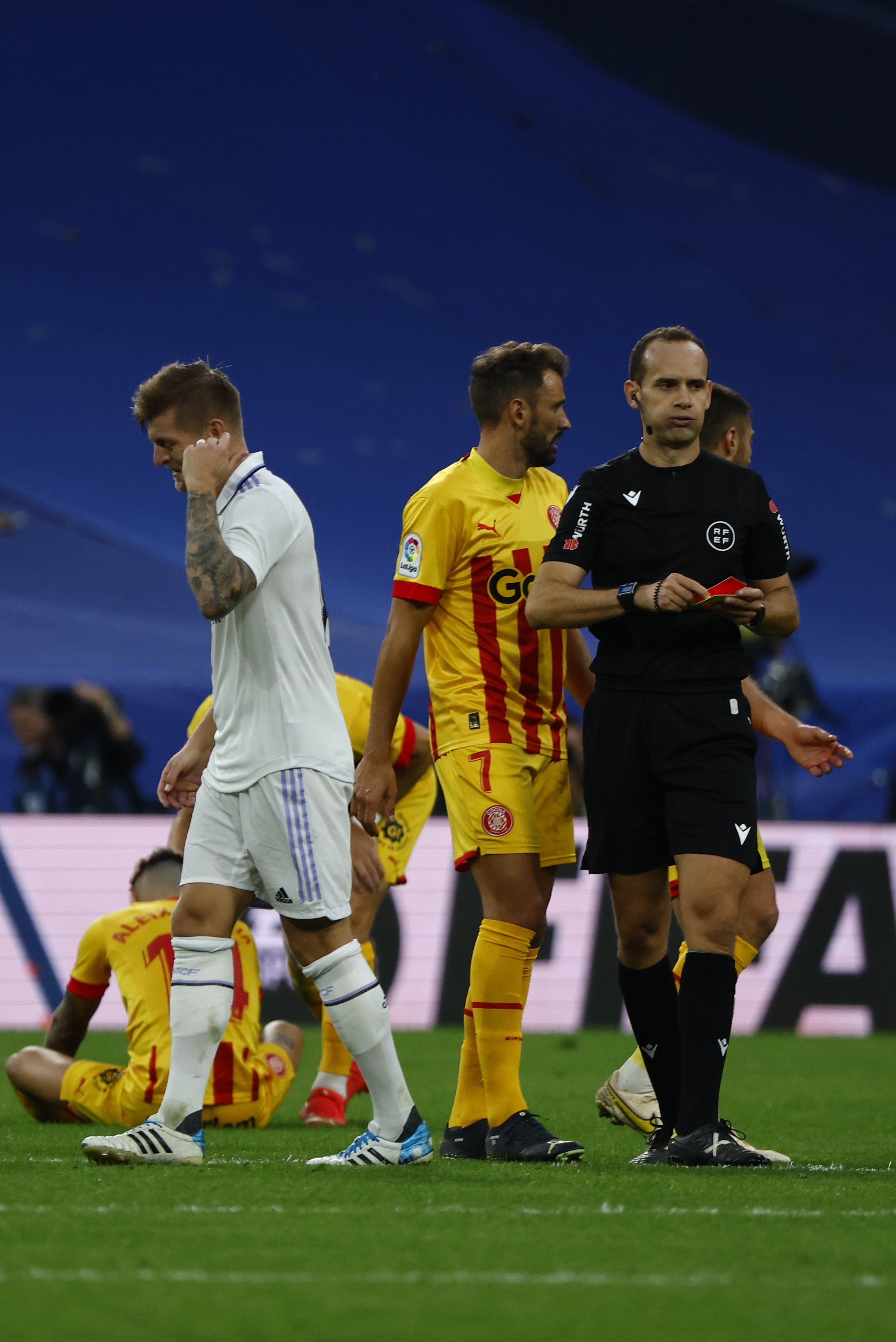 El Real Madrid recupera viejas tradiciones y carga contra el árbitro del partido contra el Girona