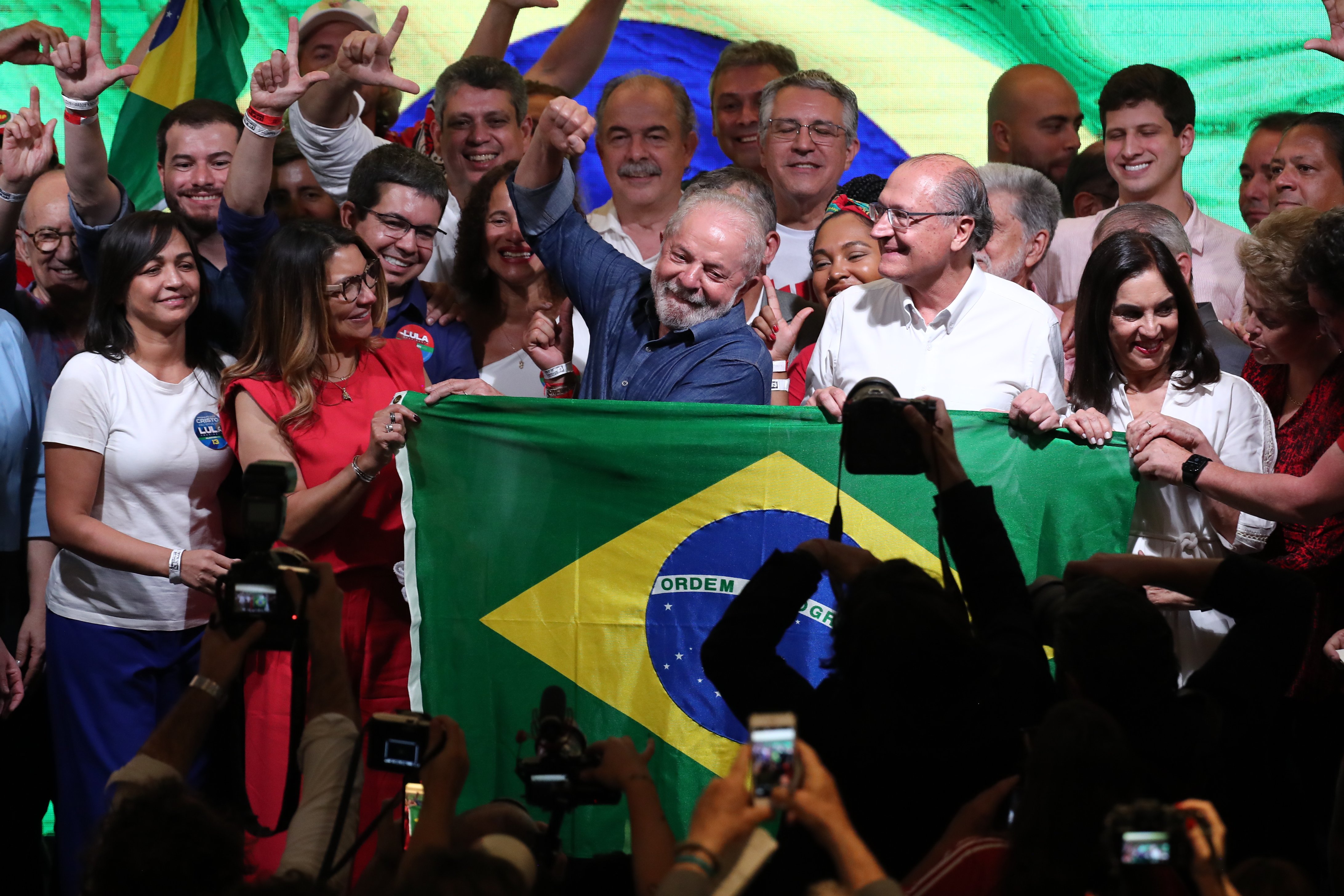 Lula torna a ser president del Brasil en les eleccions més renyides de la història