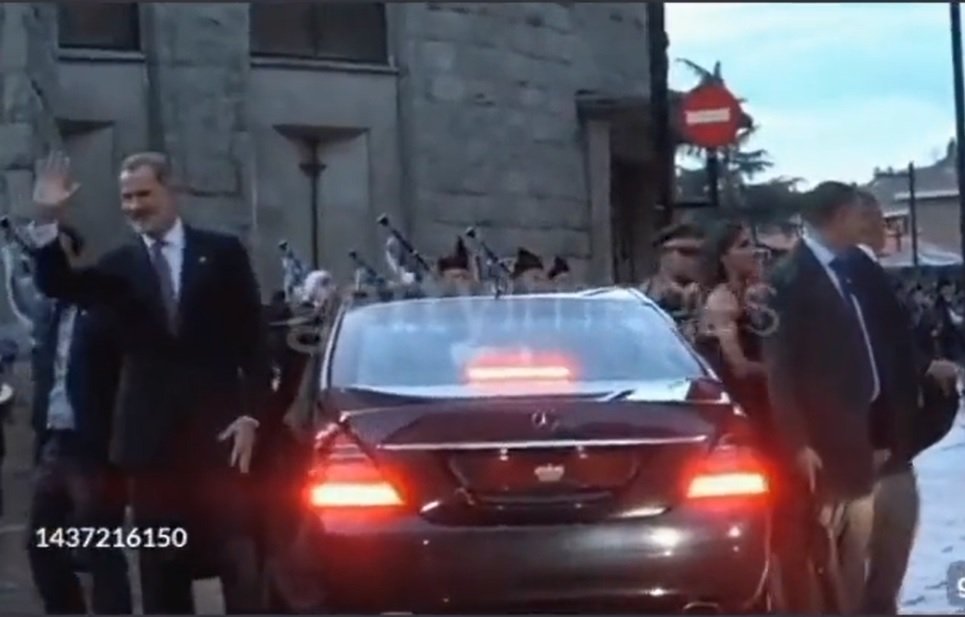 Letizia empuja Tw Letizia empuja Tw