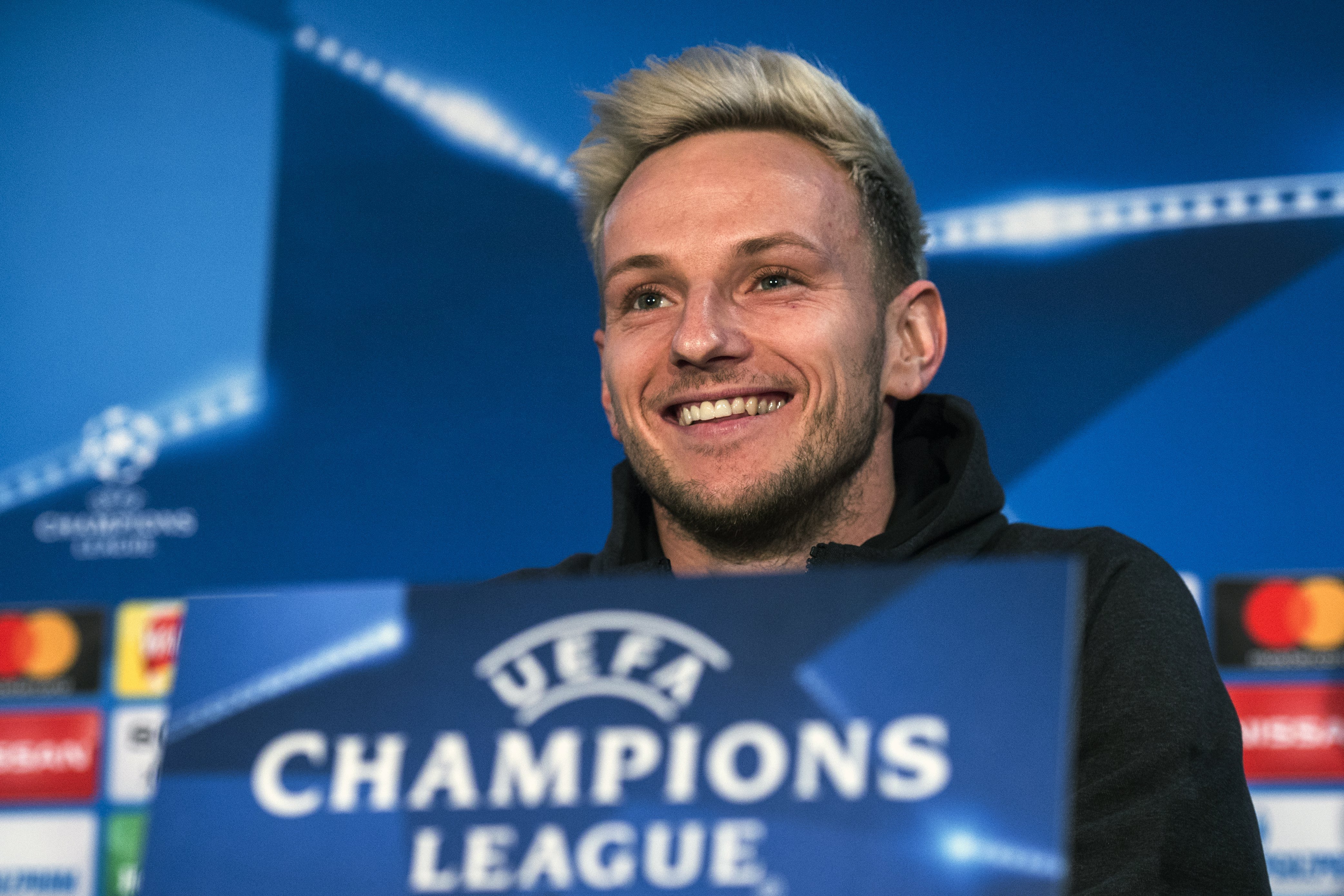 Rakitic: "Hem de sortir a guanyar i a marcar un gol"