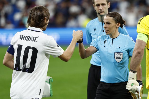 Luka Modric Stéphanie Frappart Reial Madrid Celtic Champions / Foto: EFE