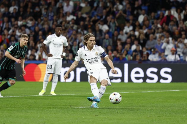 Luka Modric penalti Real Madrid Celtic Champions League / Foto: EFE