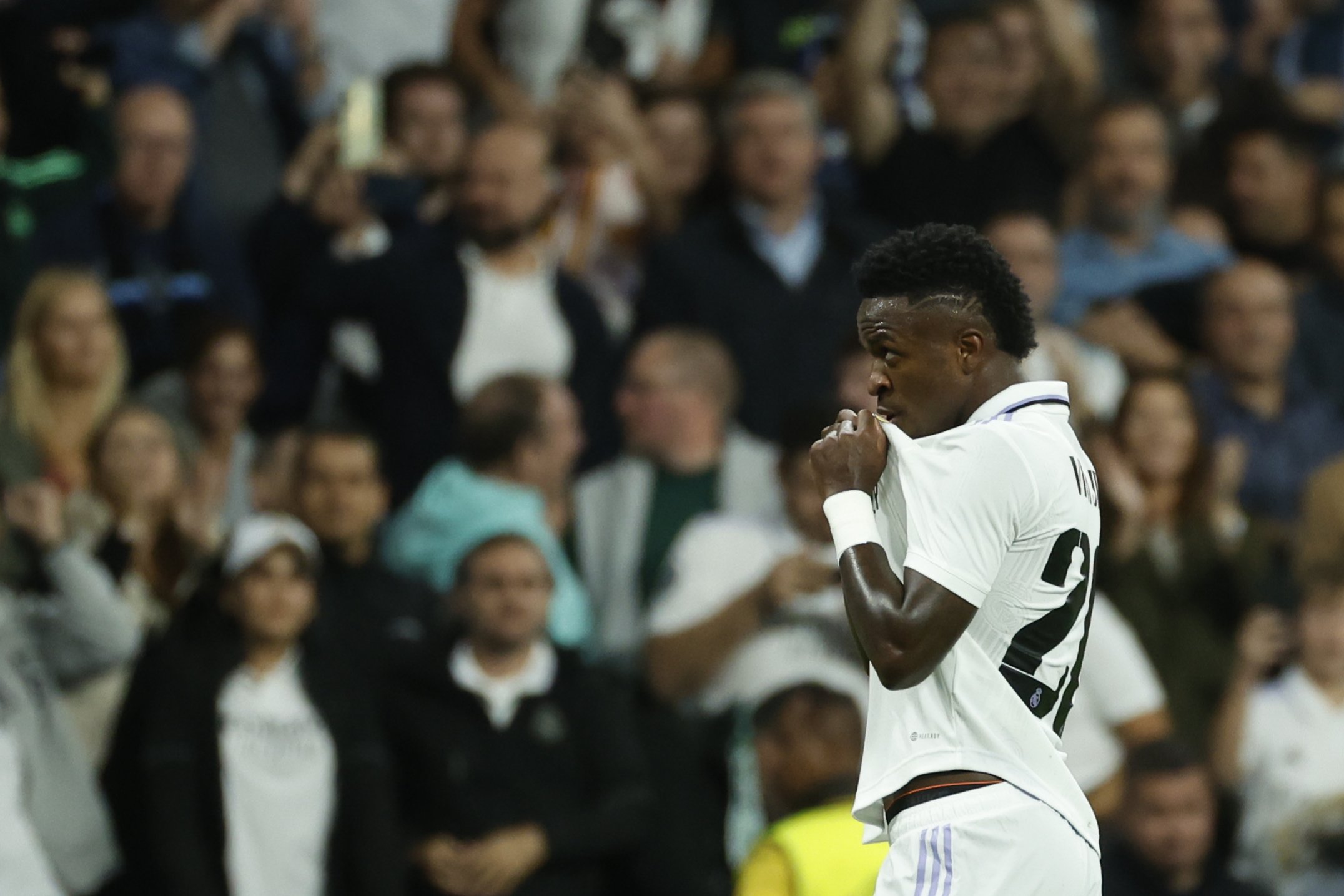 Vinícius, harto, no renueva y aumenta la tensión en el Real Madrid; hay una oferta mejor