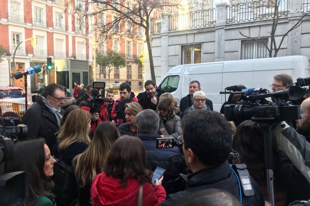 Pascal i dona de Mas davant del Suprem   gemma Liñánç