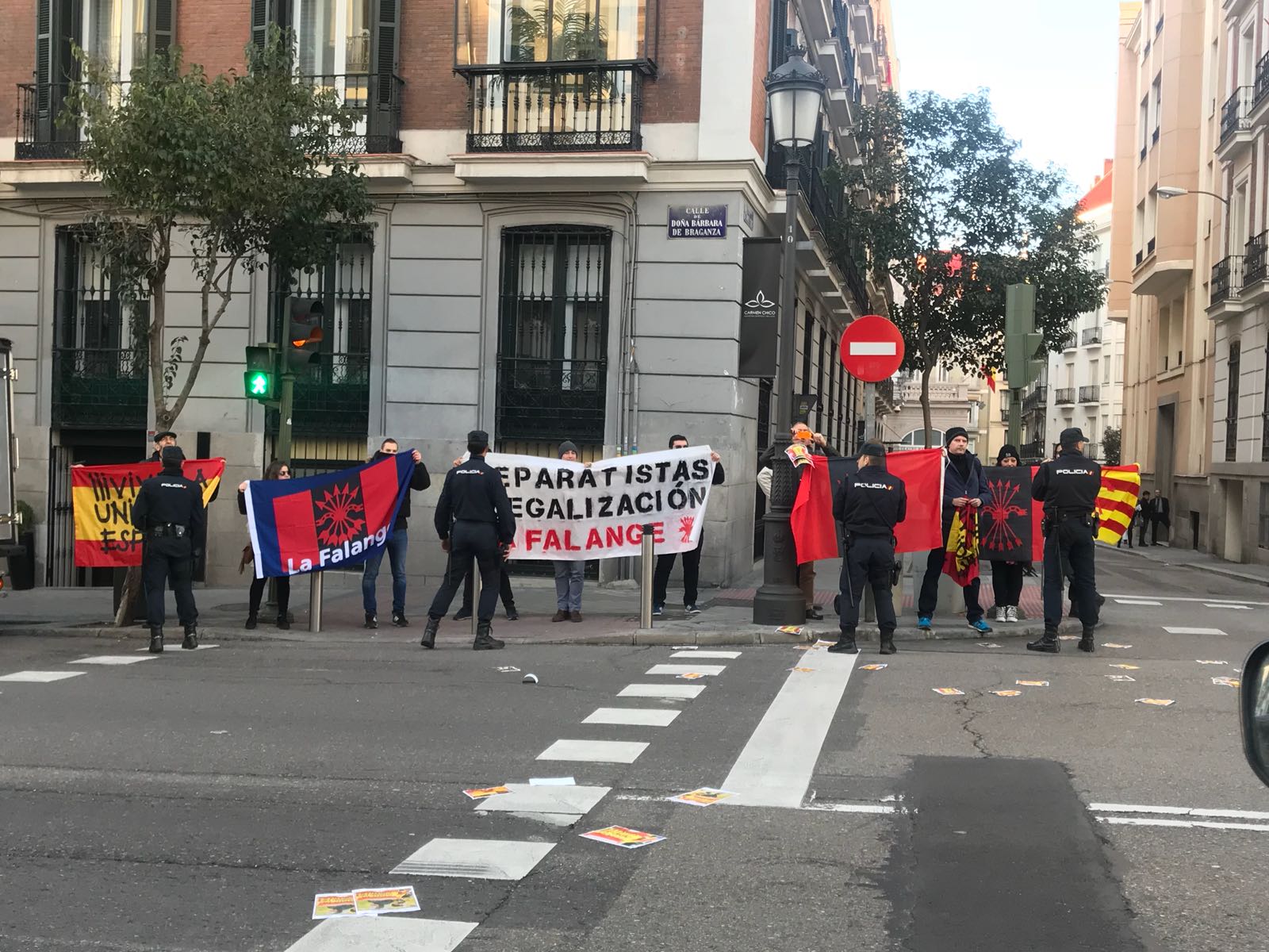 Ultras ante el Supremo: "Mas, traidor, tu sitio es la prisión"