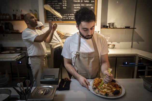 PIZZERÍA SARTORIA PANATIERI albahaca / Foto: Montse Giralt PIZZERÍA SARTORIA PANATIERI albahaca / Foto: Montse Giralt