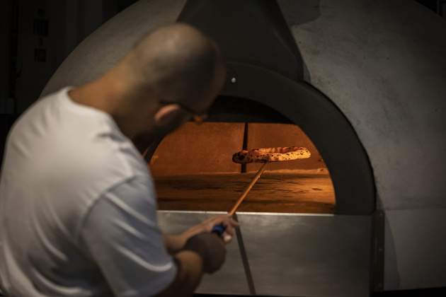 PIZZERIA SARTORIA PANATIERI forn / Foto: Montse Giralt PIZZERIA SARTORIA PANATIERI forn / Foto: Montse Giralt