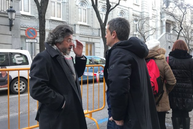 Antoni Castellà davant Suprem Mas i Lloveras