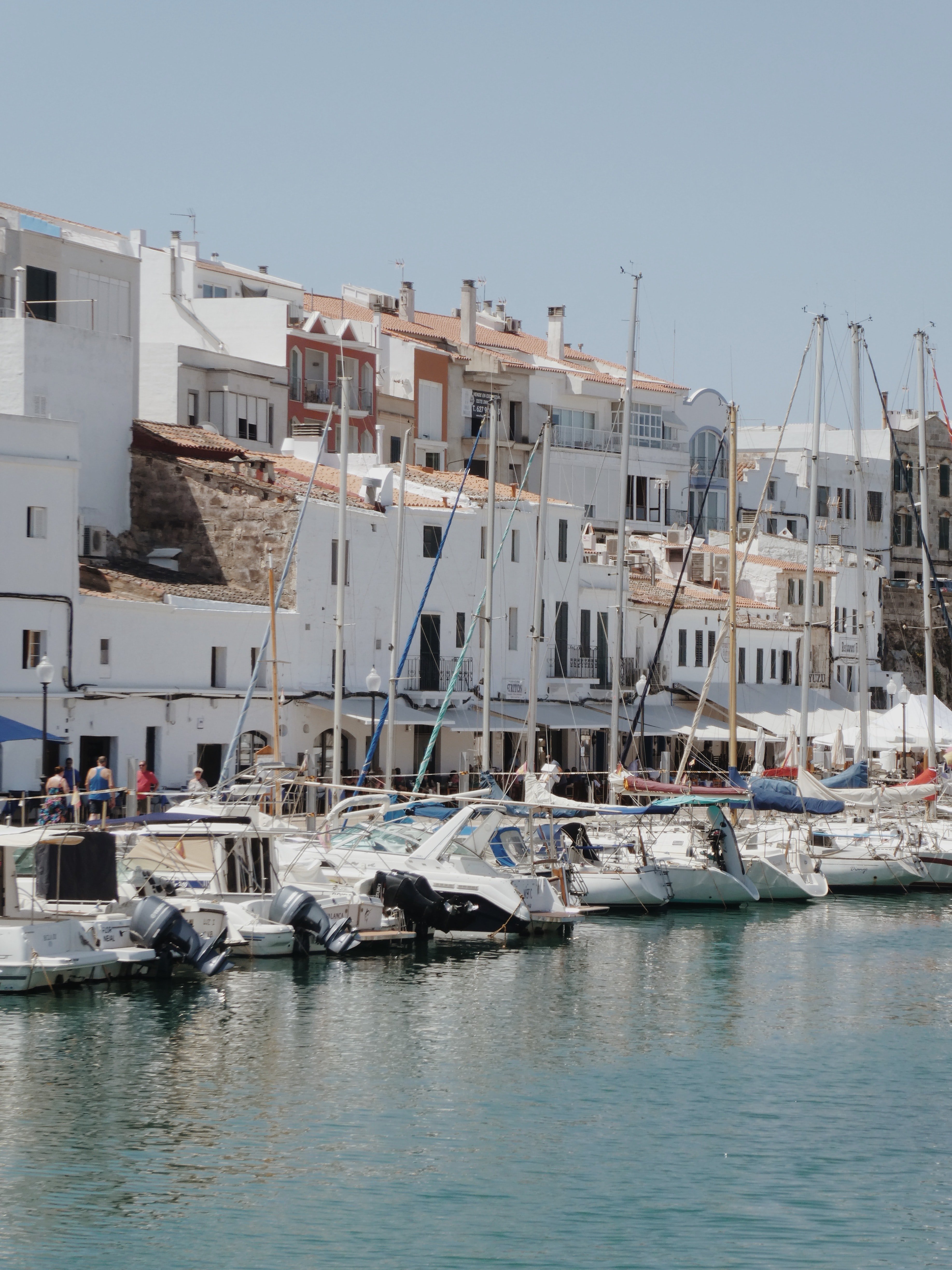Balears planteja limitar la venda de cases a estrangers: la solució a una situació insostenible?