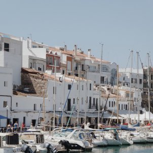 Balears plantea limitar la venta de casas a extranjeros: ¿la solución a una situación insostenible?