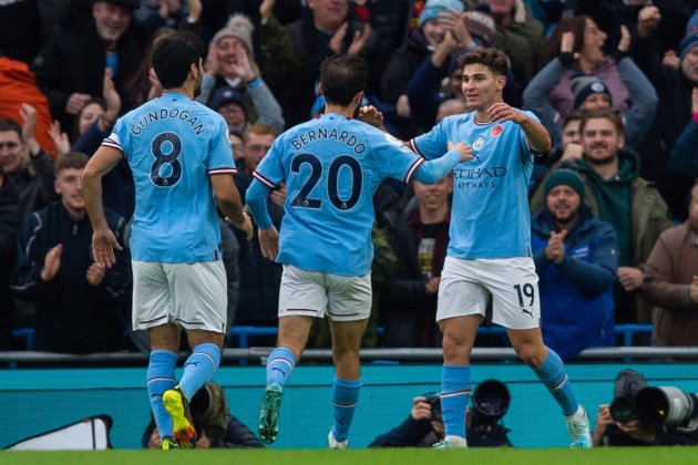 Julian Alvarez Manchester City Fulham / Foto: EFE - Peter Powell