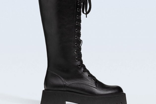 Botas planas acordonadas track Botas planas acordonadas track