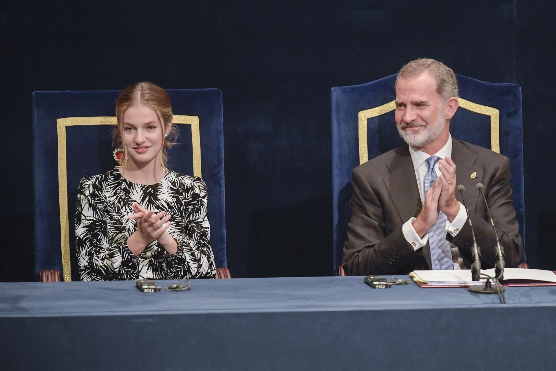 Princesa Leonor i el rei Felip VI a l'entrega dels Premis Princesa d'Astúries / EFE