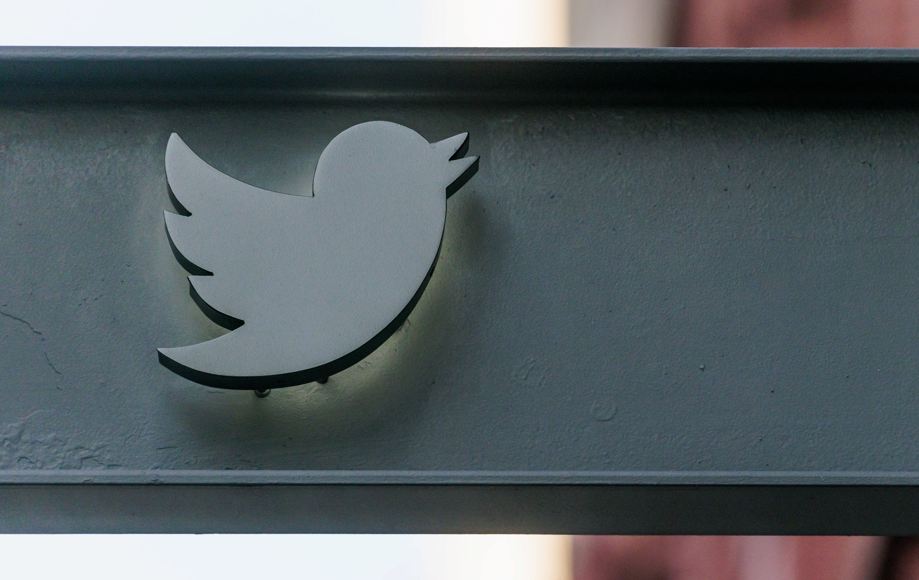 Twitter fa marxa enrere: demana a desenes d'acomiadats per error que tornin