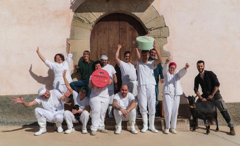 Dos quesos catalanes elaborados por personas con discapacidad triunfan en los World Cheese Awards