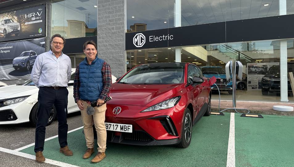 El youtuber Alejandro Pérez s'uneix a MG per demostrar que es pot fer la volta a Espanya amb cotxe elèctric