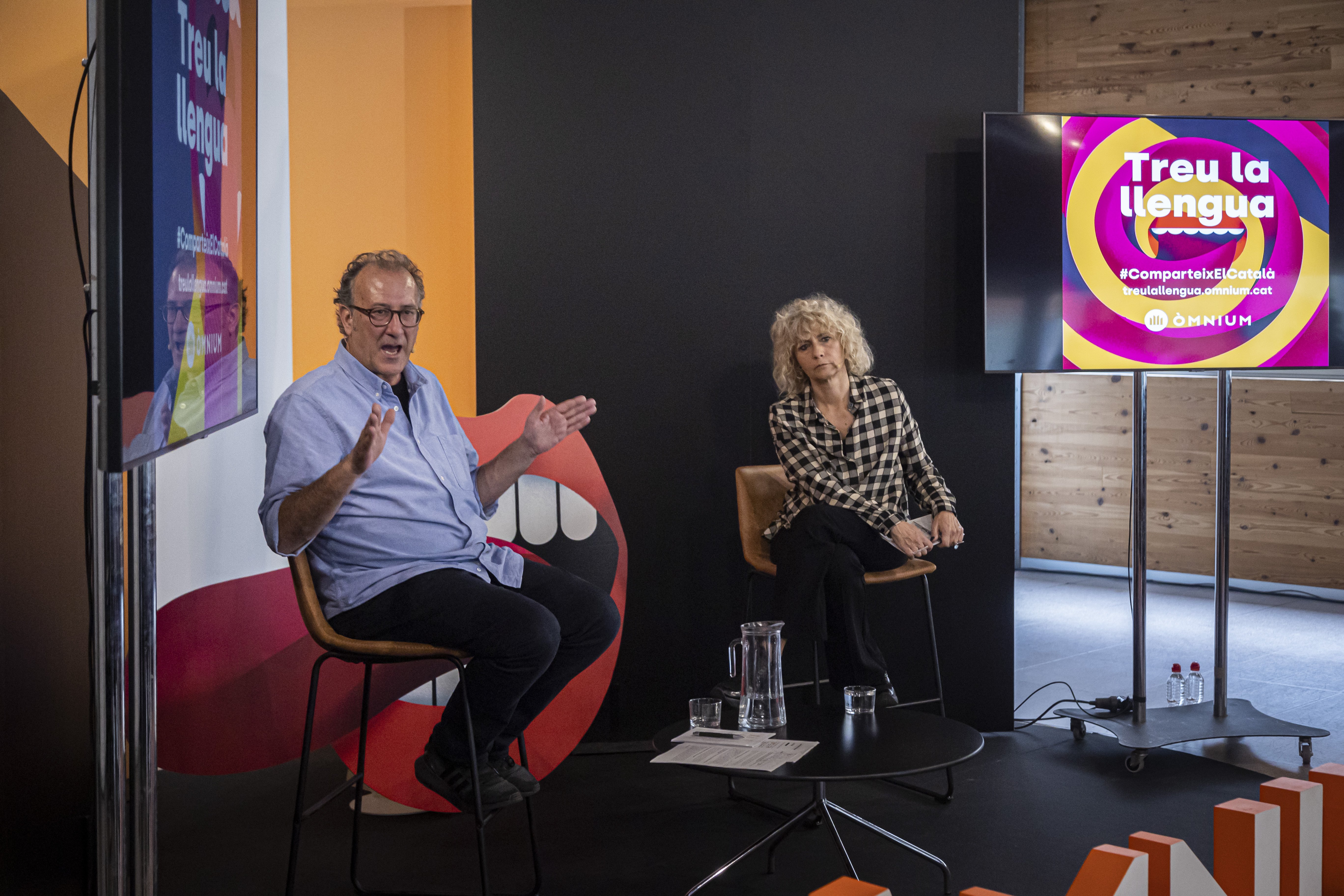 Òmnium Cultural lanza una campaña masiva para detener el "retroceso" del catalán