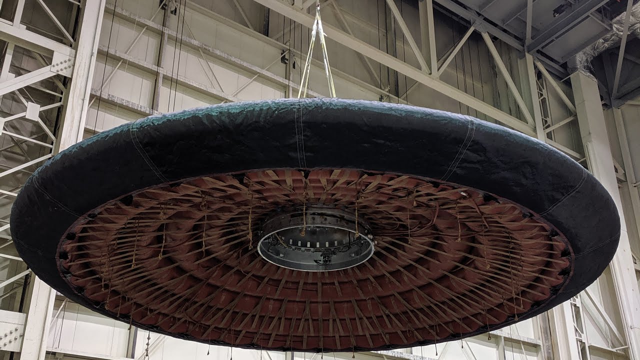 A Mart amb un artefacte inflable?