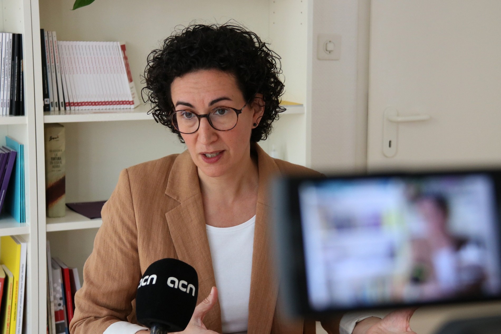 Marta Rovira confirma el no d'ERC al PP en un contacte per a la investidura: "Només hi ha un bloc possible"